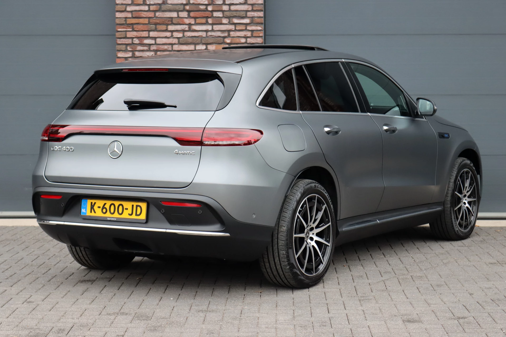 Hoofdafbeelding Mercedes-Benz EQC