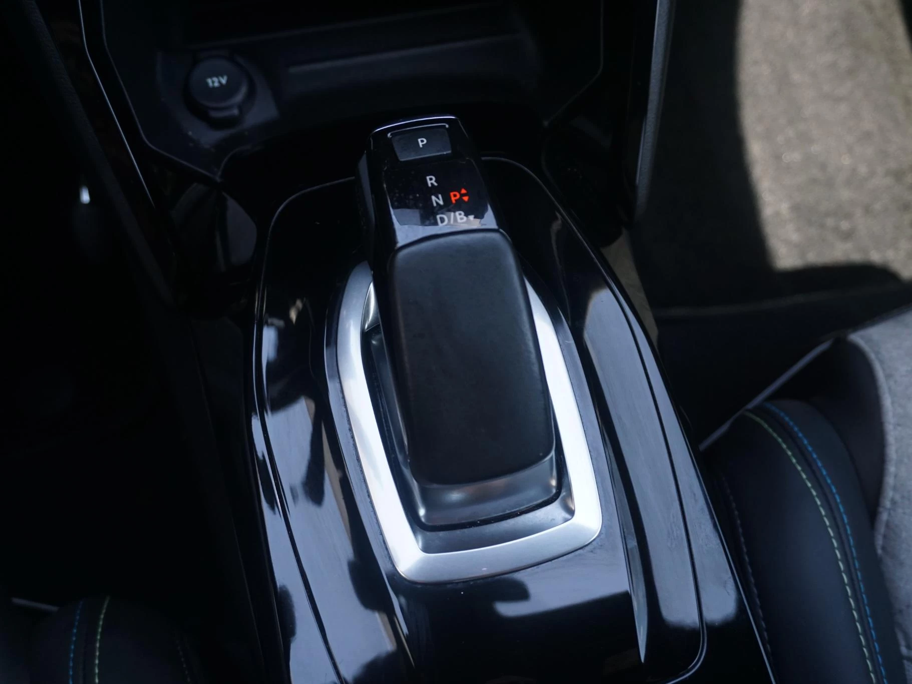 Hoofdafbeelding Peugeot e-208