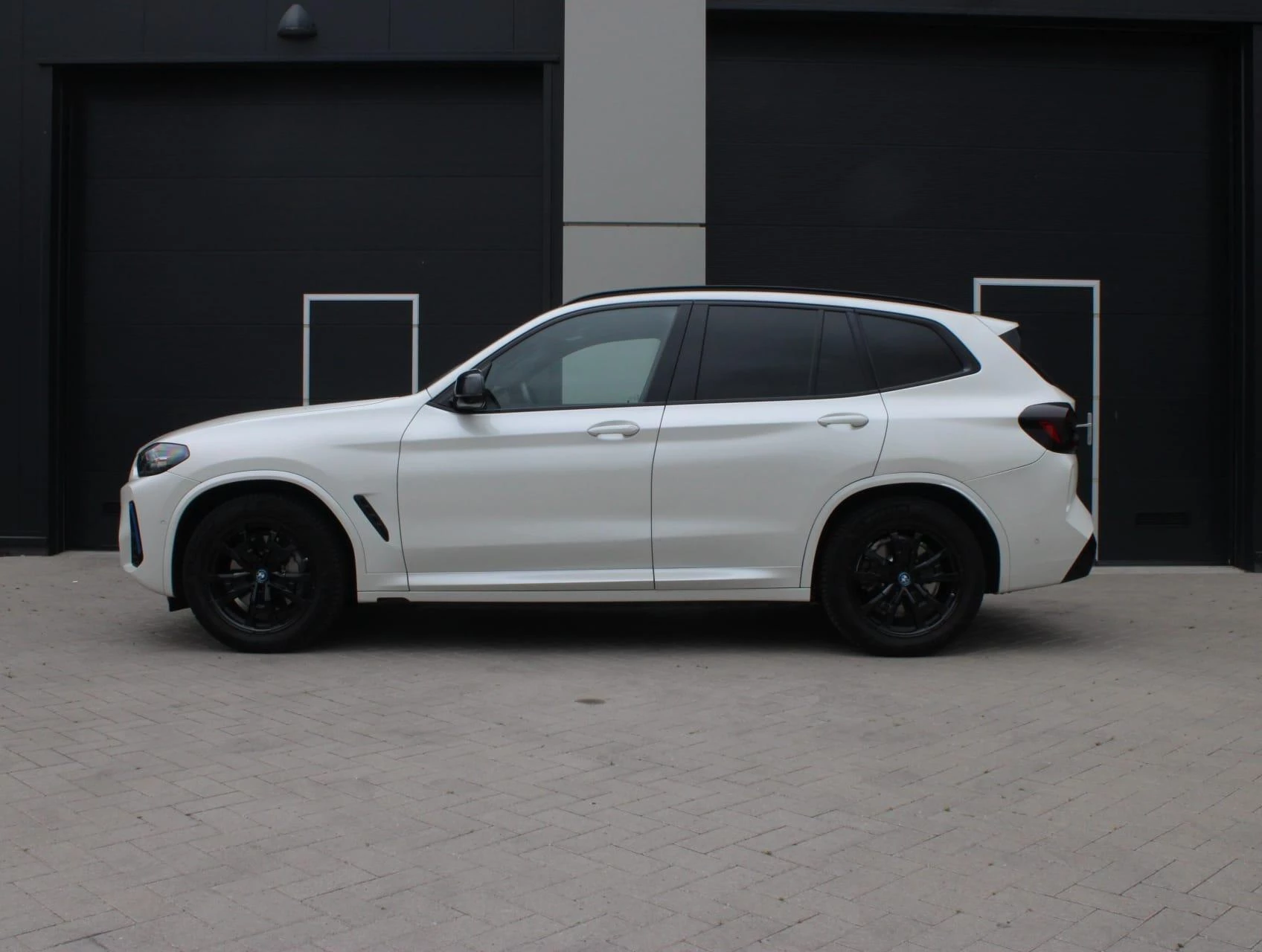 Hoofdafbeelding BMW iX3