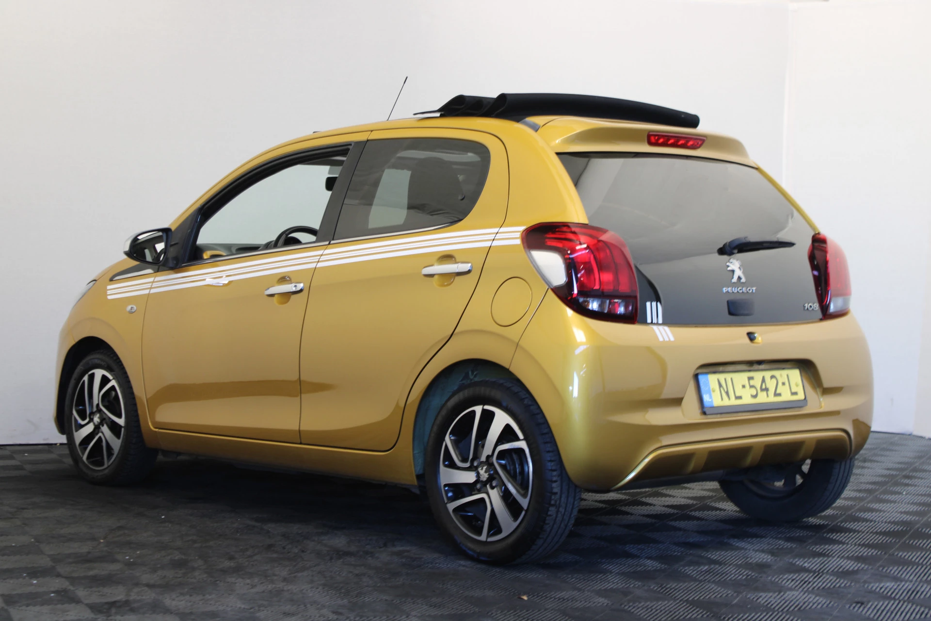 Hoofdafbeelding Peugeot 108