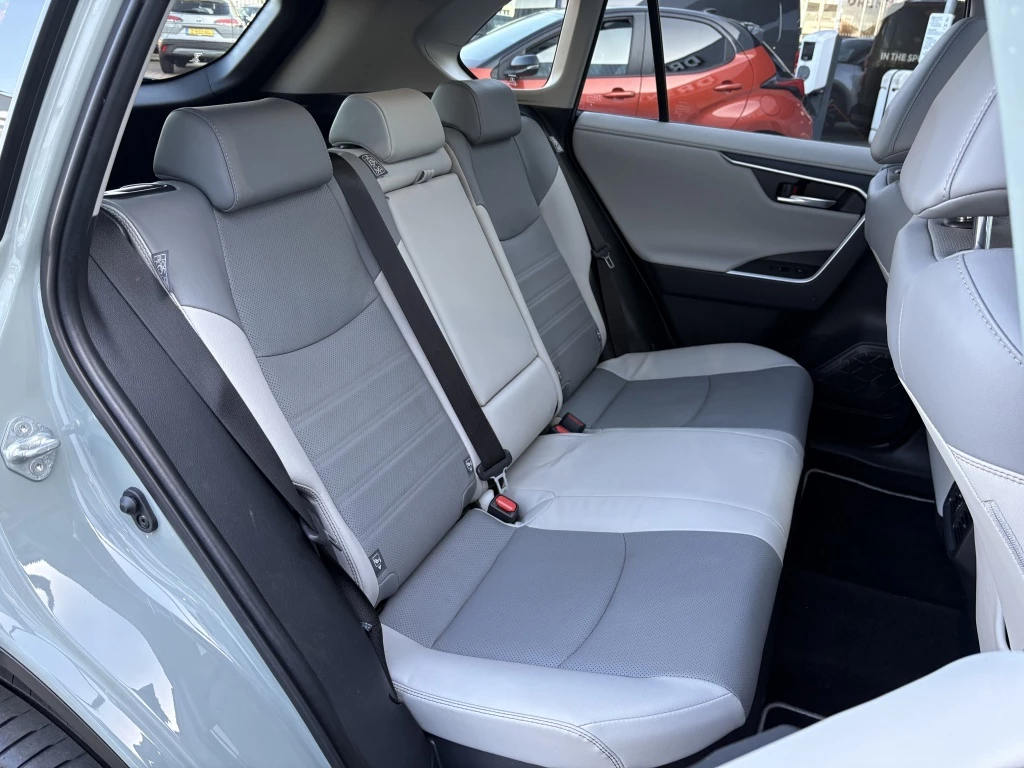 Hoofdafbeelding Toyota RAV4