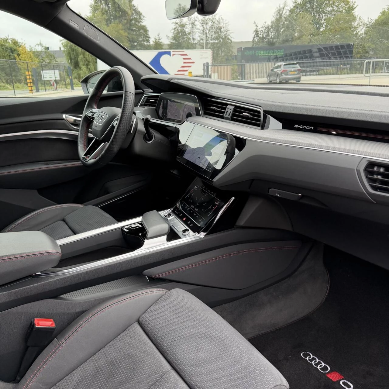 Hoofdafbeelding Audi Q8 e-tron