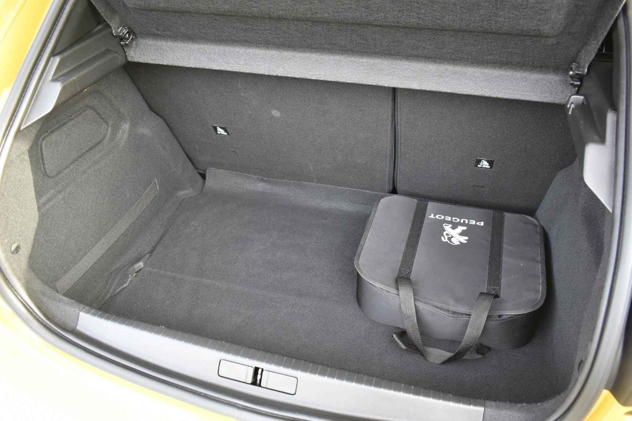 Hoofdafbeelding Peugeot e-208