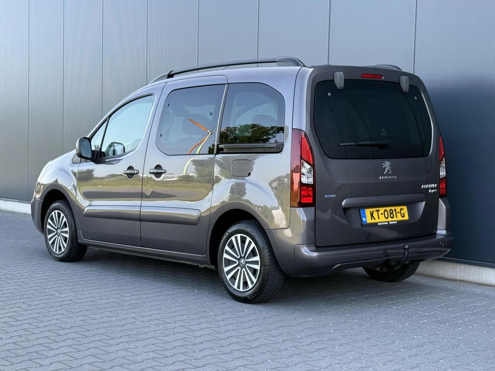 Hoofdafbeelding Peugeot Partner