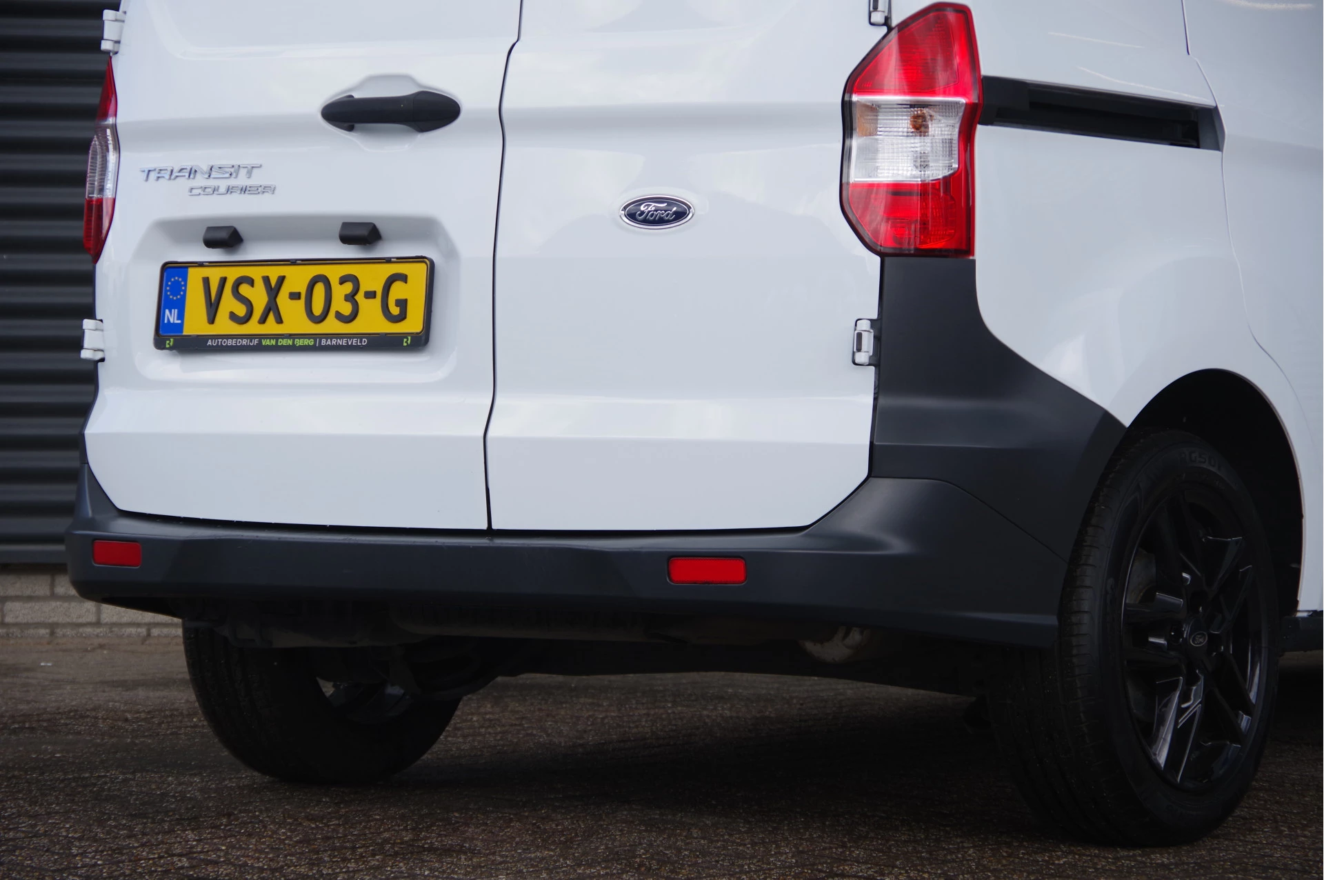 Hoofdafbeelding Ford Transit Courier