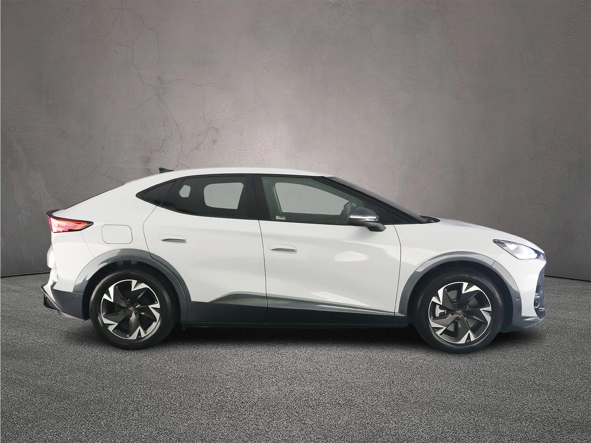 Hoofdafbeelding CUPRA Tavascan