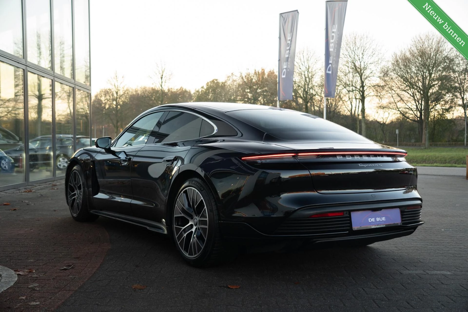 Hoofdafbeelding Porsche Taycan