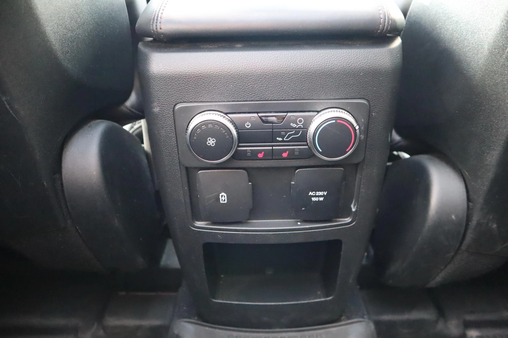 Hoofdafbeelding Ford Explorer