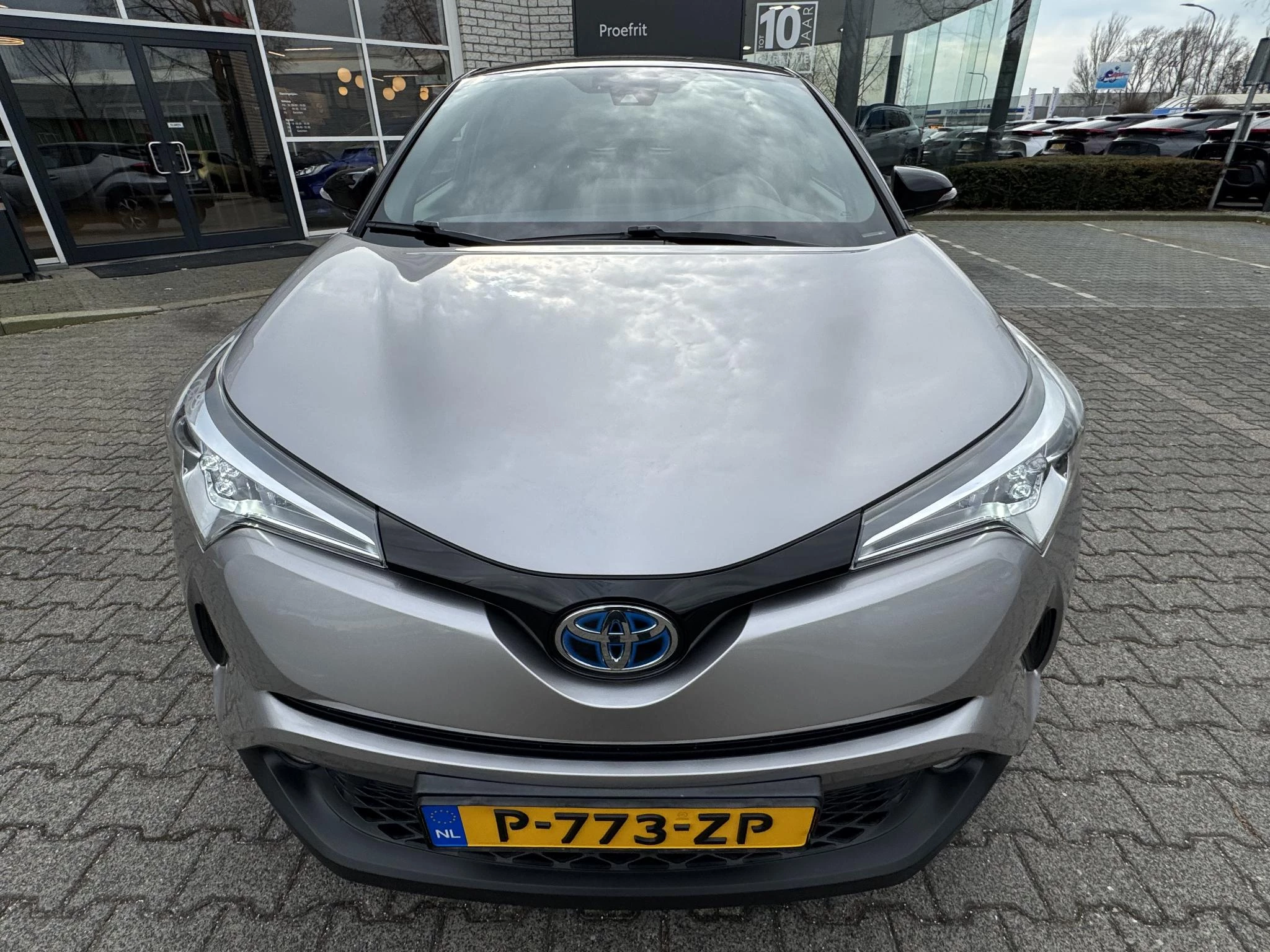 Hoofdafbeelding Toyota C-HR