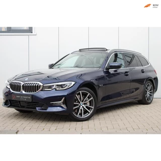 BMW 3-serie Touring 330e xDrive Luxury Line PANO I ACC I MEMORY I LASER I KEYLESS I CARPLAY I ELEK. TREKHAAK I BOM VOLL!!!