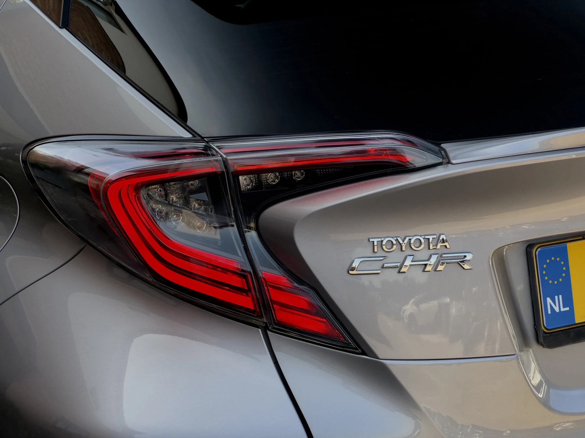 Hoofdafbeelding Toyota C-HR