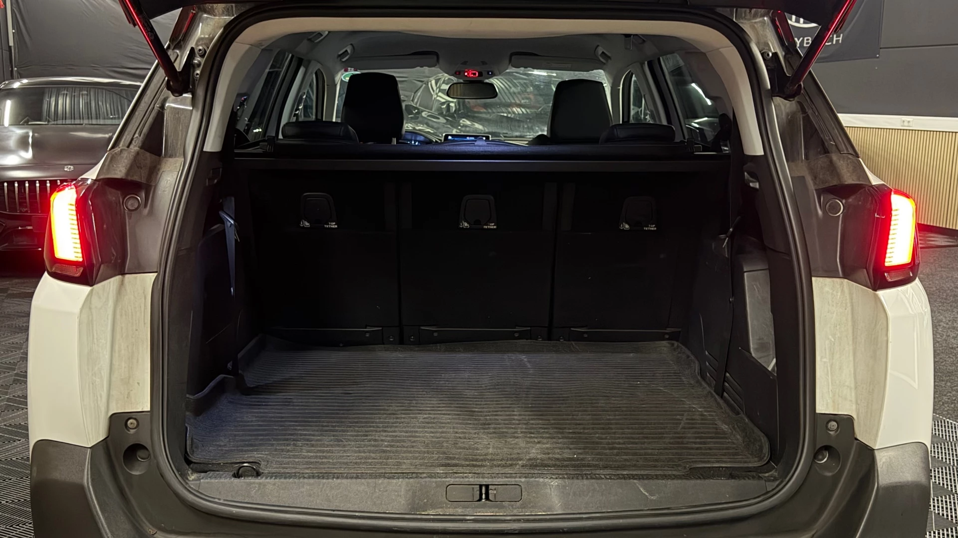 Hoofdafbeelding Peugeot 5008