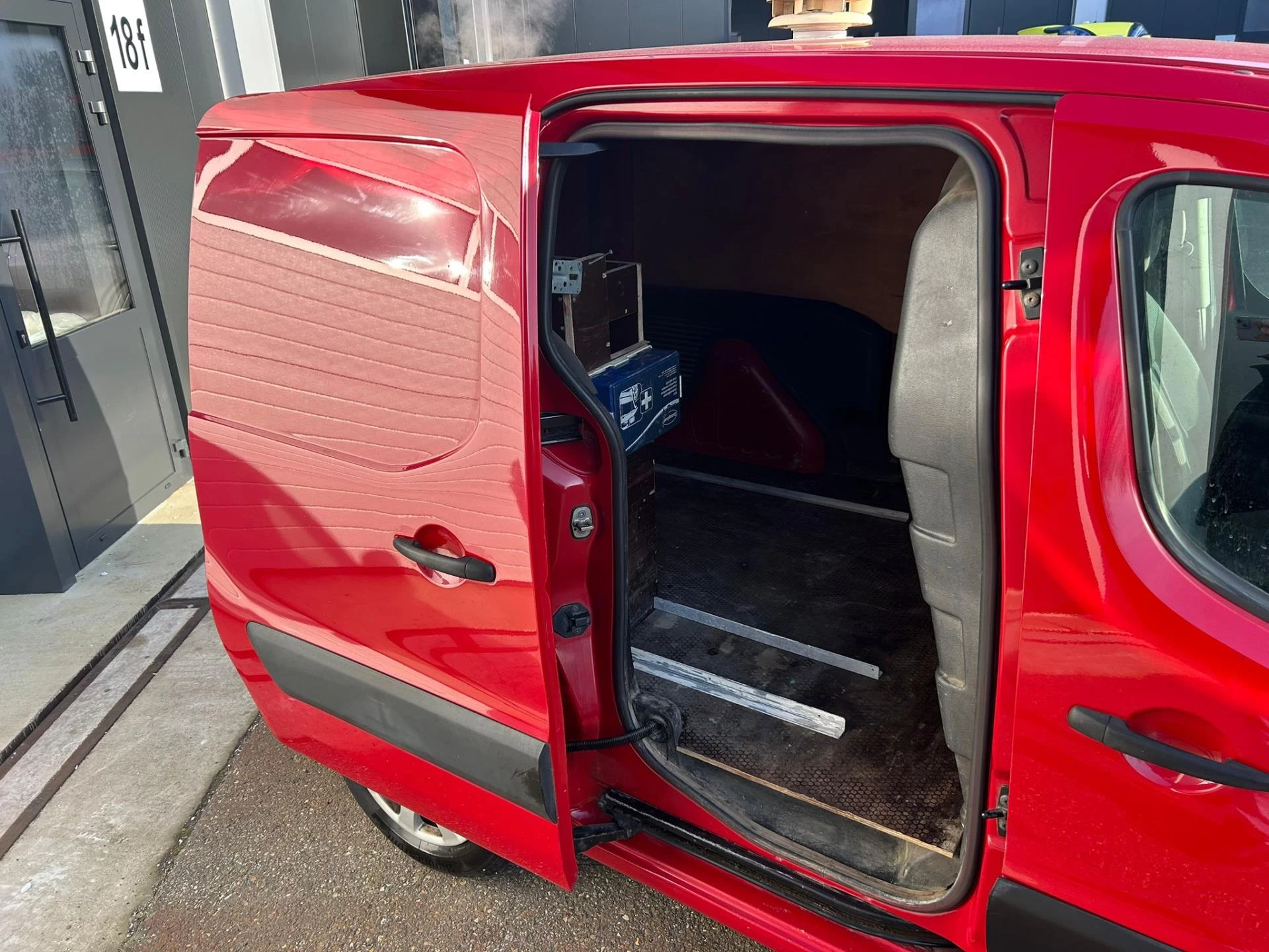 Hoofdafbeelding Peugeot Partner