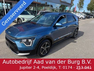 Hoofdafbeelding Kia Niro Kia Niro 1.6 GDi PHEV DynamicLine Edition / Plug-inn Hybride / volledig elektrisch rijden 65 km hierna Hybride aandrijving , Navi / Camera achter / Parkeerhulp rondom / Stoel & stuur verwarming / Keyless , fab garantie 7 jaar / 150.000km