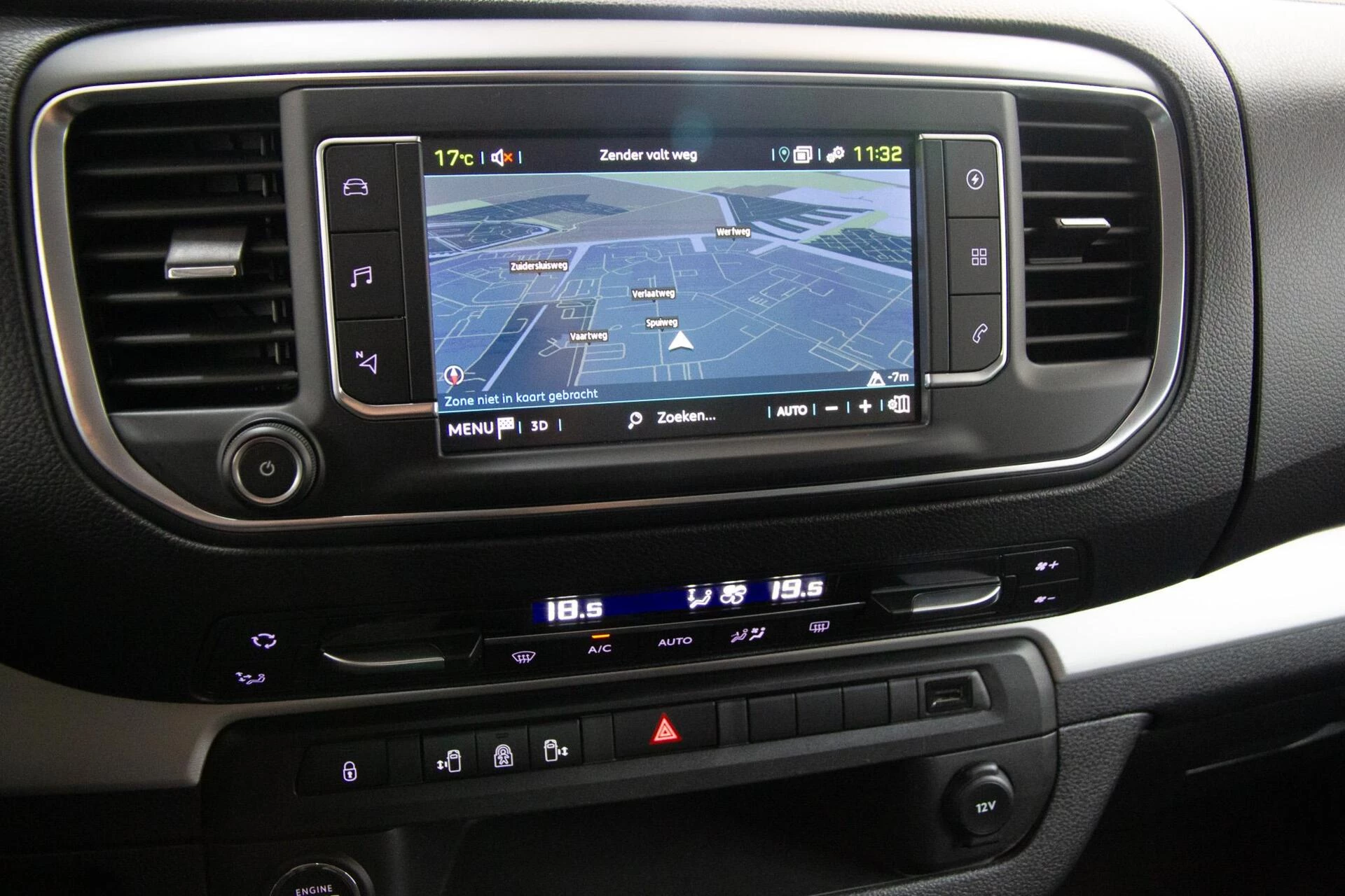 Hoofdafbeelding Peugeot e-Traveller