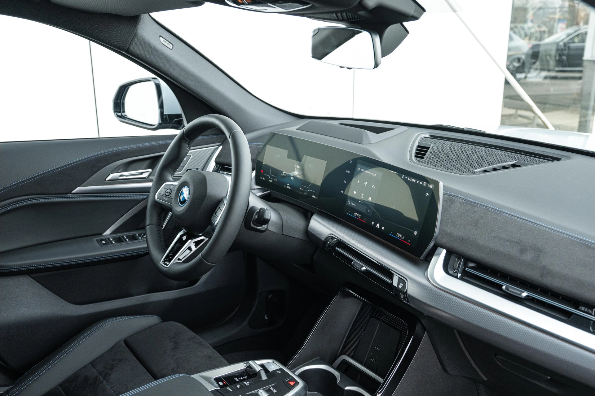 Hoofdafbeelding BMW iX2