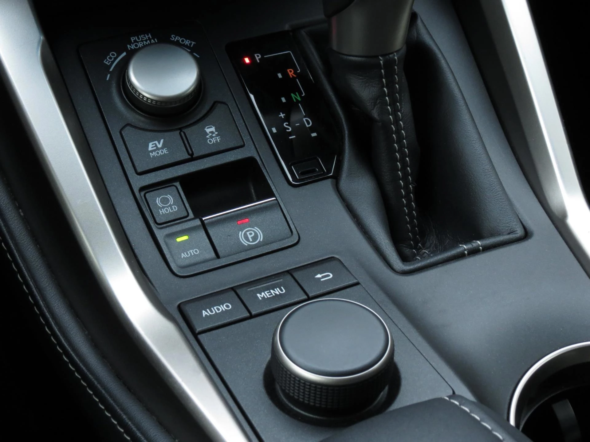 Hoofdafbeelding Lexus NX