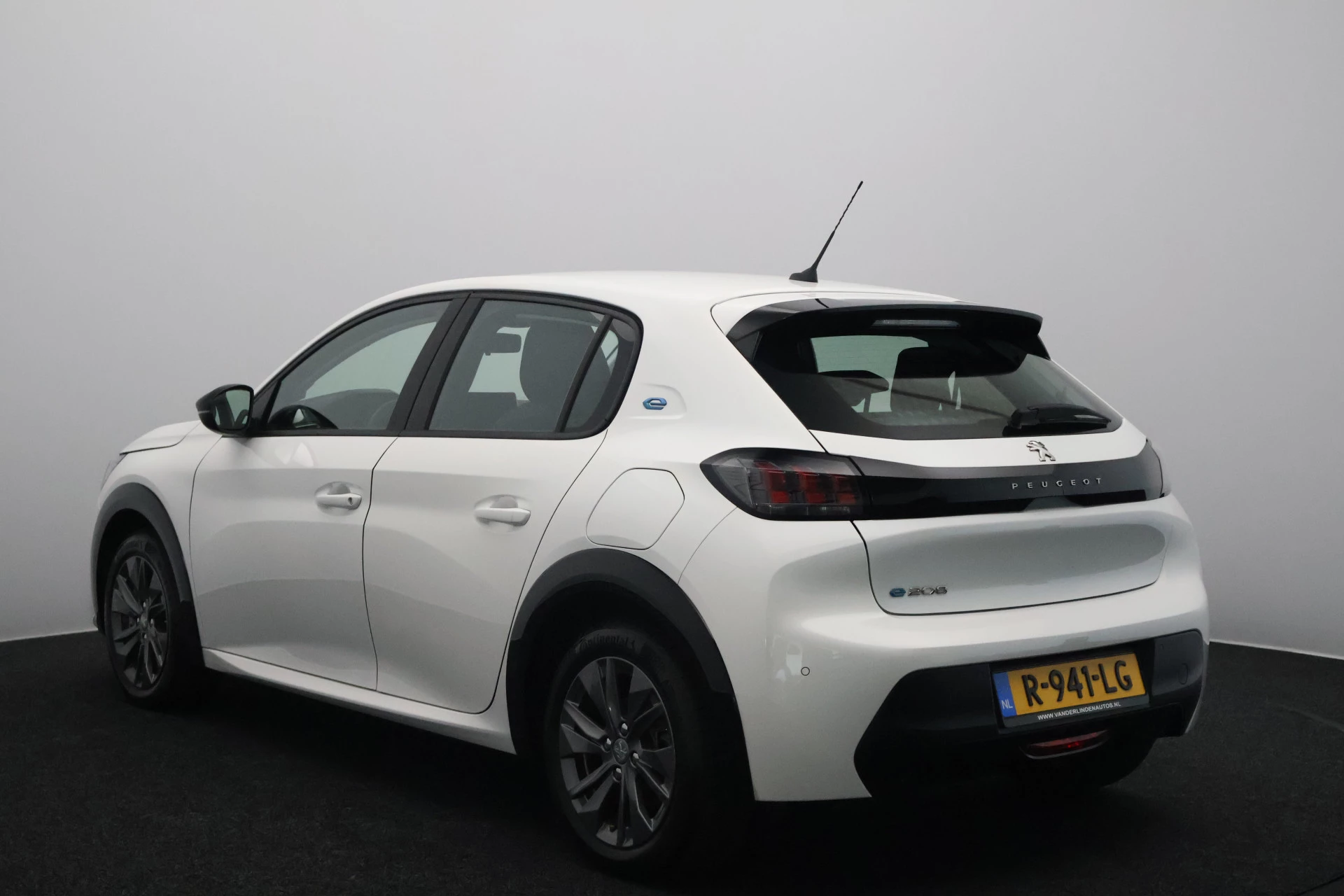 Hoofdafbeelding Peugeot e-208