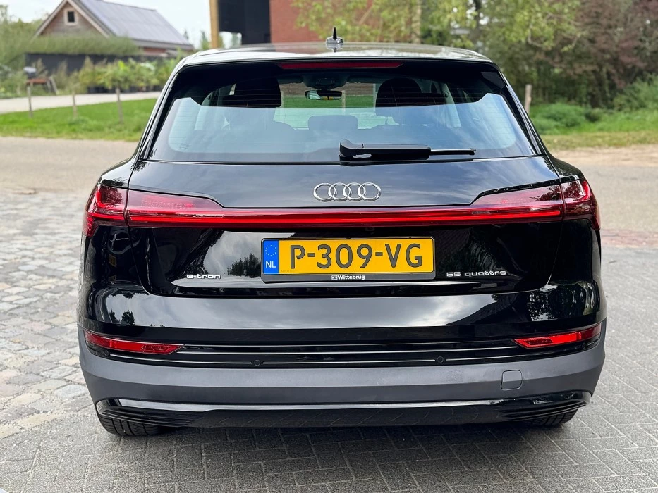 Hoofdafbeelding Audi e-tron