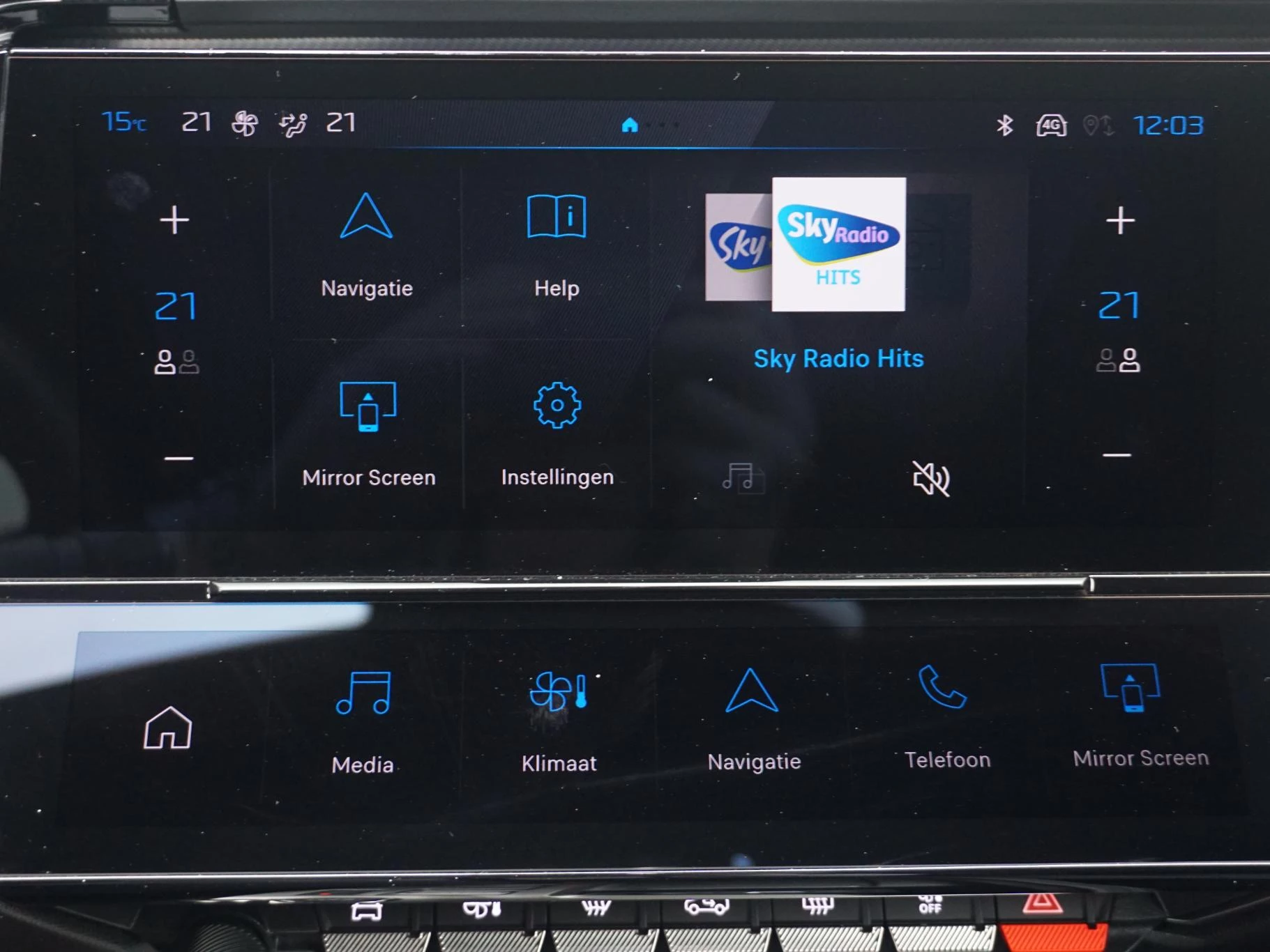 Hoofdafbeelding Peugeot e-308