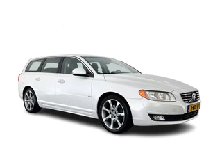 Hoofdafbeelding Volvo V70 Volvo V70 1.6 D2 Kinetic Sport-Pack Aut. *NAVI-FULLMAP | COMFORT-SEATS | ECC | SIPS | PDC | CRUISE | PRIVACY-GLASS | TOWBAR | 17''ALU*
