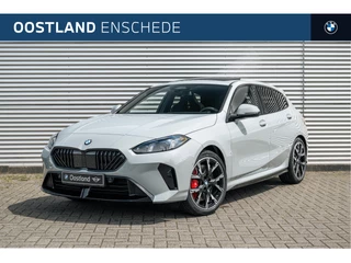 BMW 1 Serie 120 M Sport Automaat / Panoramadak / Sportstoelen / Comfort Access / Achteruitrijcamera / Adaptieve LED / Stoelverwarming
