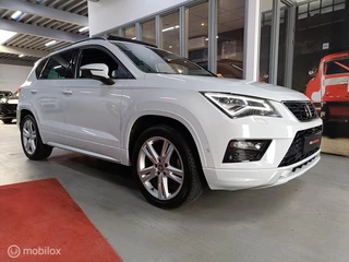 Hoofdafbeelding SEAT Ateca Seat Ateca 2.0 EcoTSI FR 4DRIVE DSG PANORAMA PARELMOER 360 CAMERA LEER LED CRUISE CARPLAY