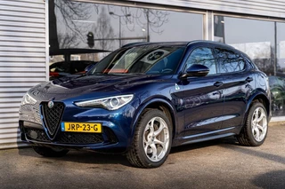 Hoofdafbeelding Alfa Romeo Stelvio Alfa Romeo Stelvio Quadrifoglio 2.9 V6 510PK Q4 AWD