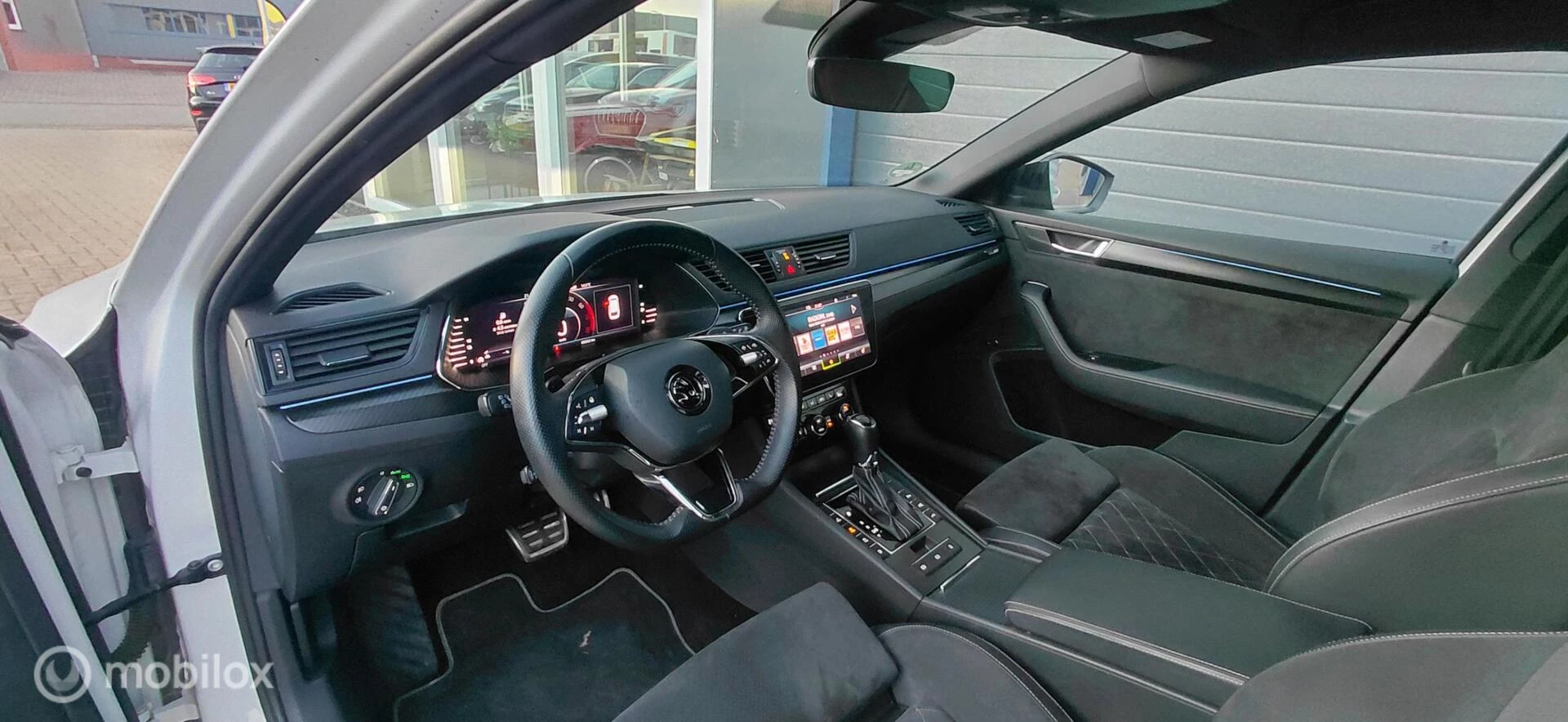 Hoofdafbeelding Škoda Superb