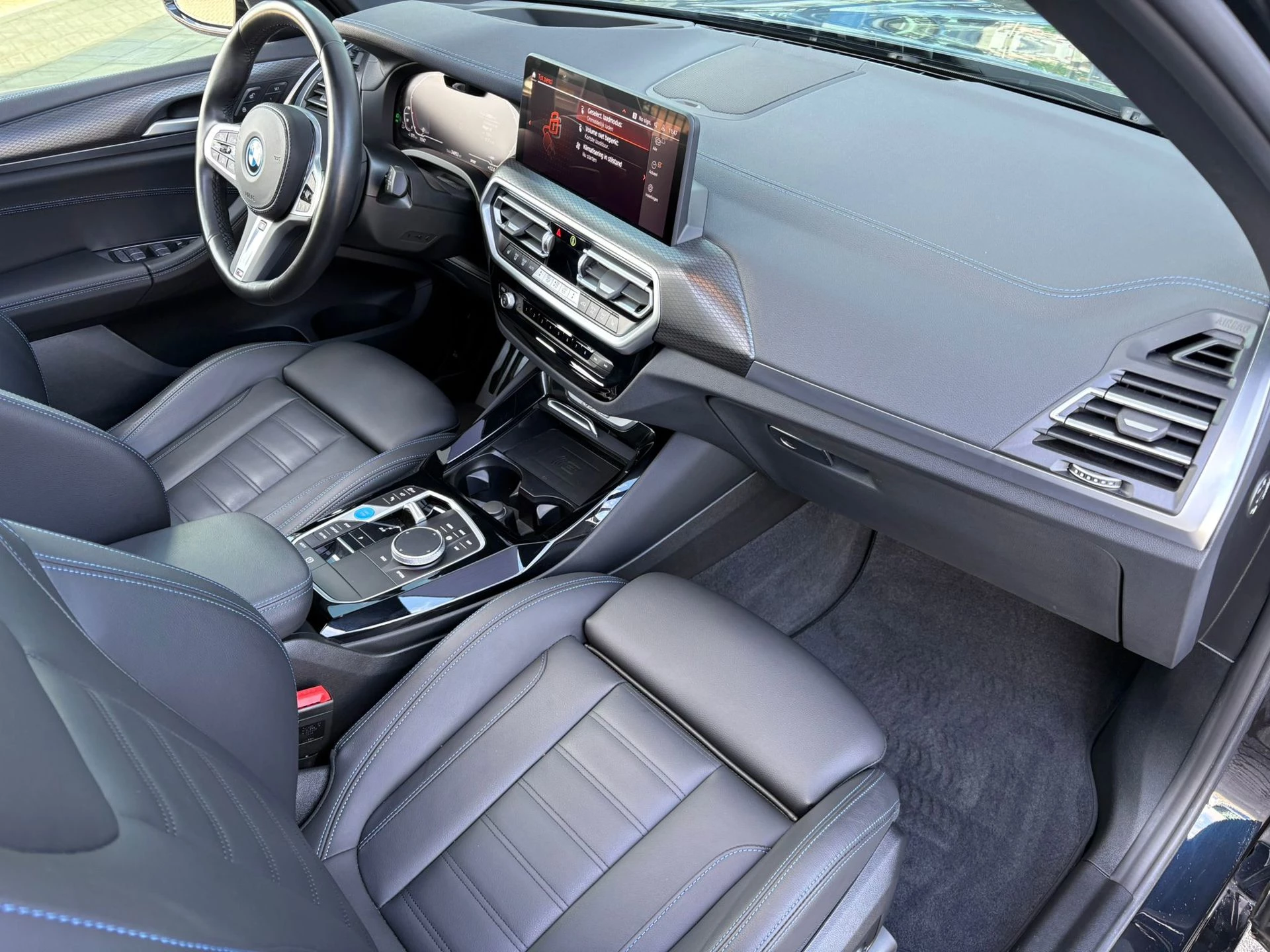 Hoofdafbeelding BMW iX3