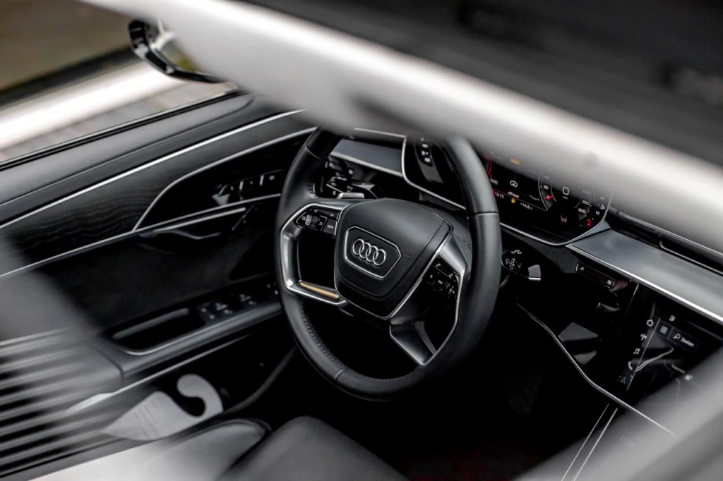 Hoofdafbeelding Audi A8