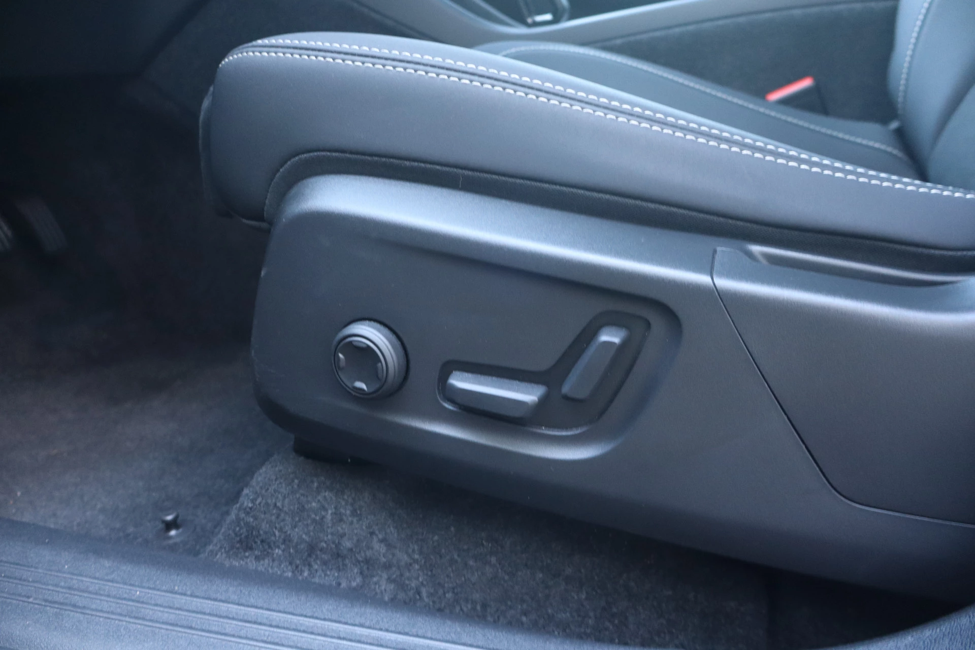 Hoofdafbeelding Volvo C40