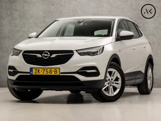 Opel Grandland X 1.2 Turbo Sport (APPLE CARPLAY, GROOT NAVI, TREKHAAK, PARKEERSENSOREN, SPORTSTOELEN, CRUISE, DAB+, LANE ASSIST, NIEUWSTAAT)