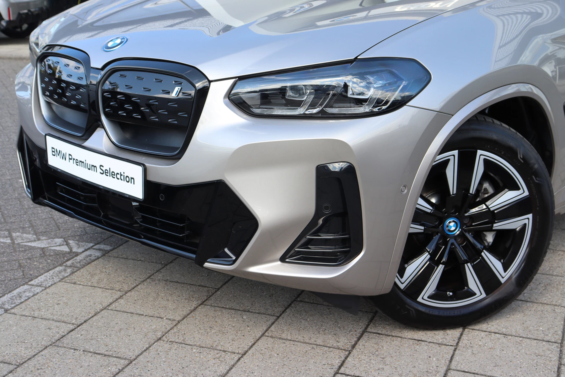 Hoofdafbeelding BMW iX3