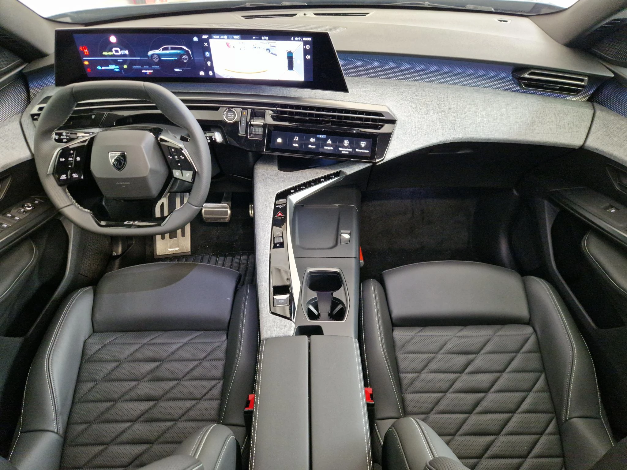 Hoofdafbeelding Peugeot e-5008