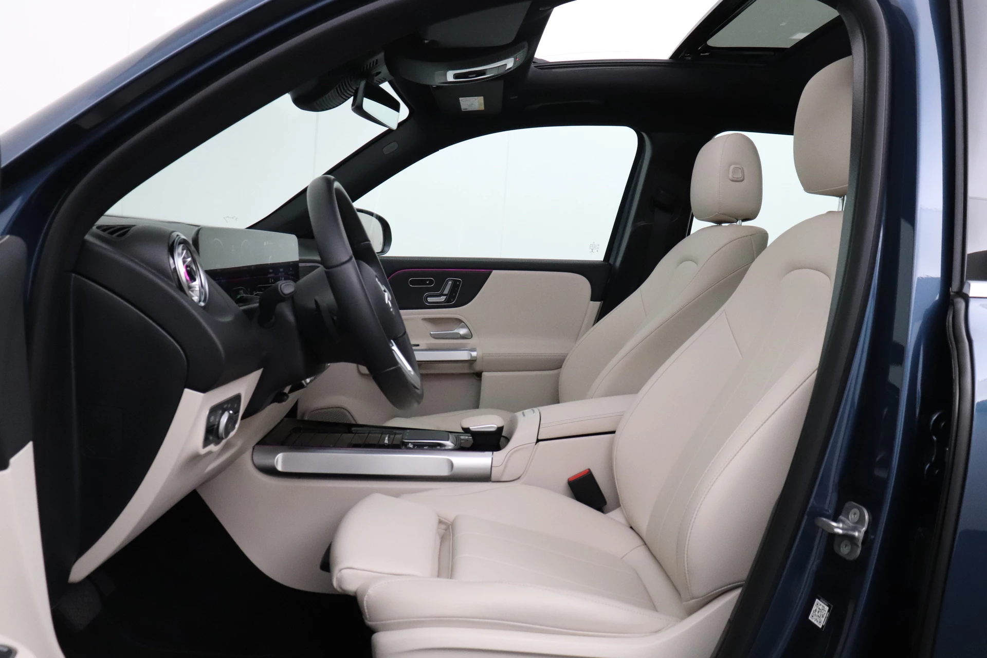 Hoofdafbeelding Mercedes-Benz EQB