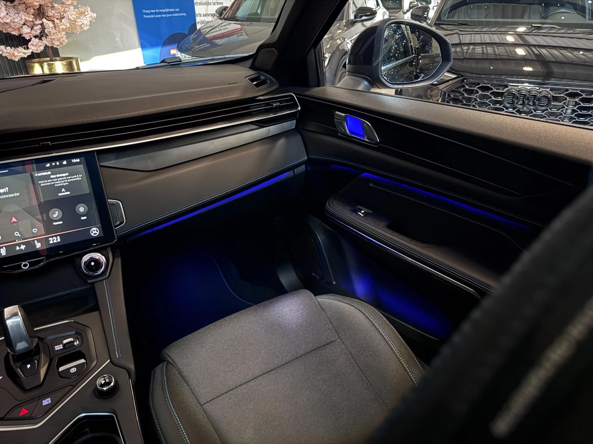 Hoofdafbeelding Lynk & Co 01