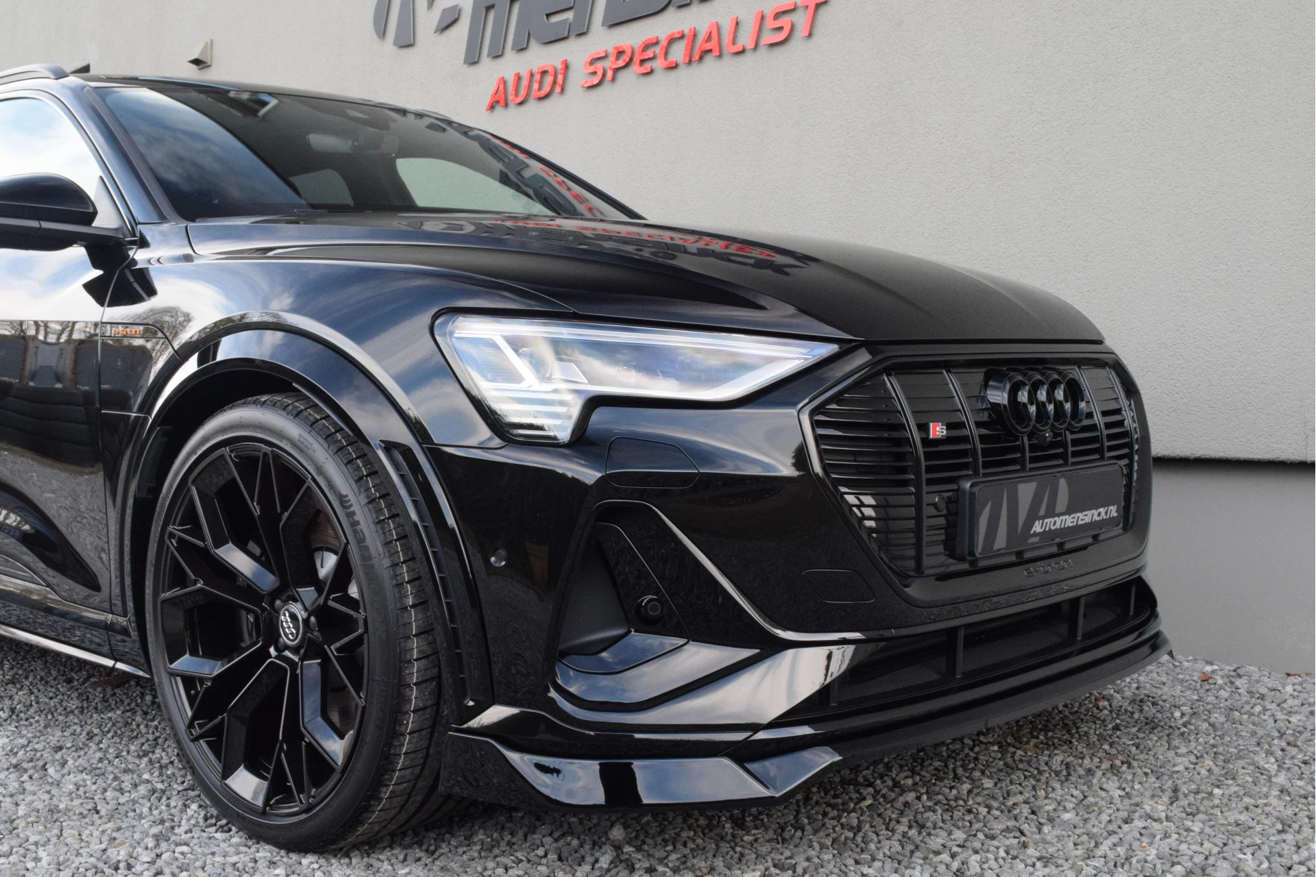 Hoofdafbeelding Audi e-tron