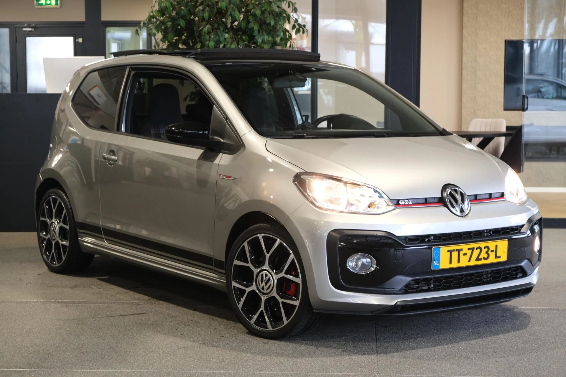 Hoofdafbeelding Volkswagen up!