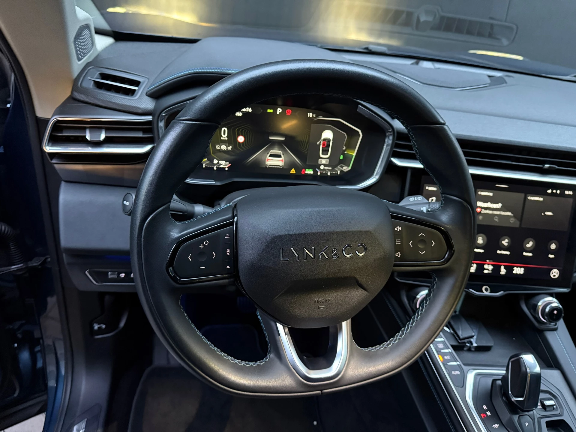 Hoofdafbeelding Lynk & Co 01