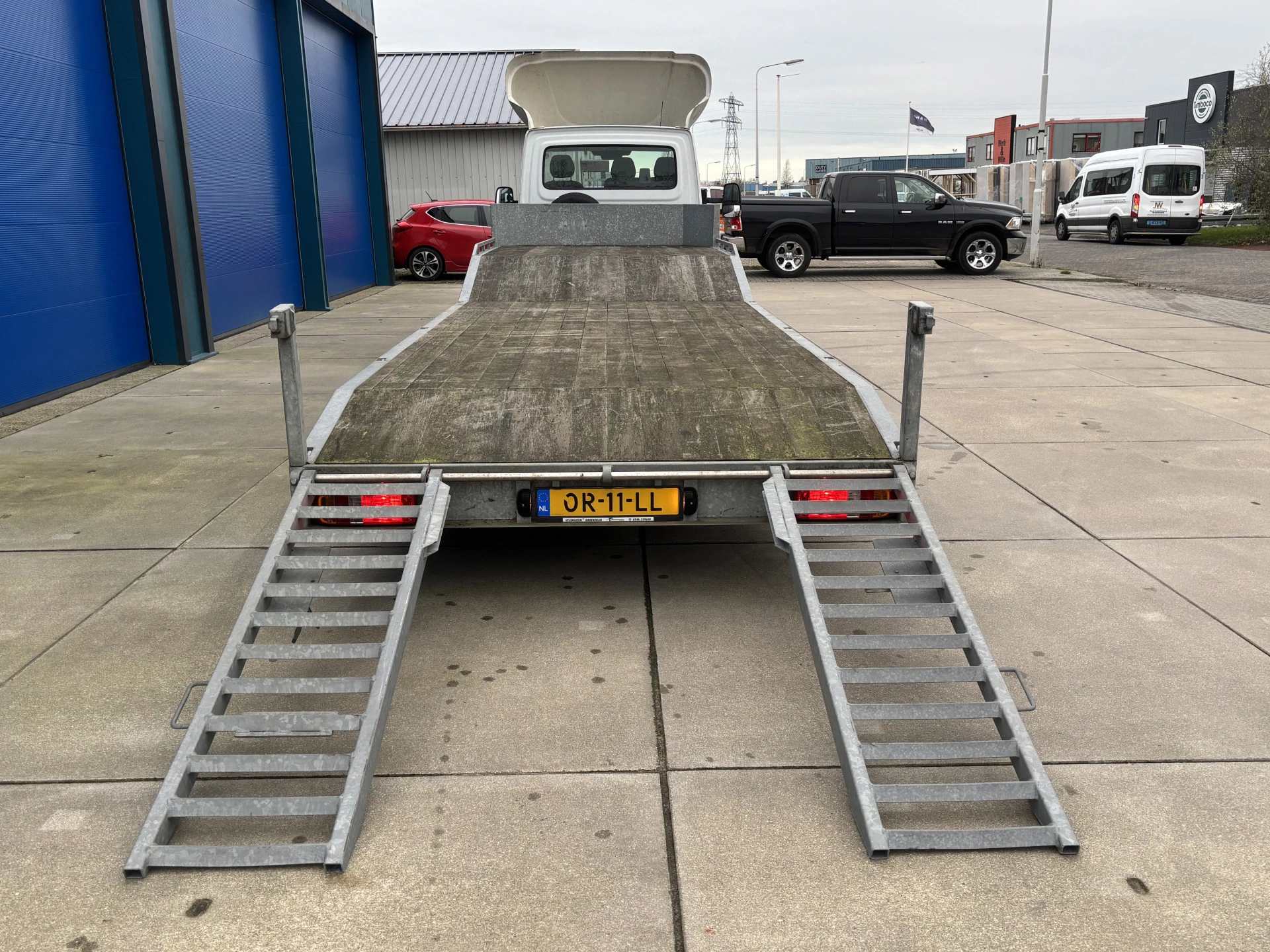 Hoofdafbeelding Iveco 40C18 3.0 180 PK Automaat Be Trekker + Veldhuizen P45-1 2019 Semi Dieplader