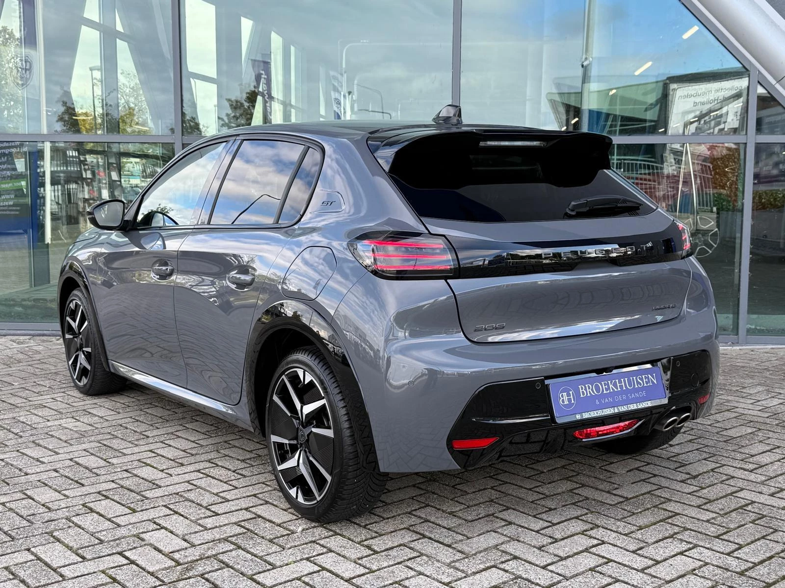Hoofdafbeelding Peugeot 208