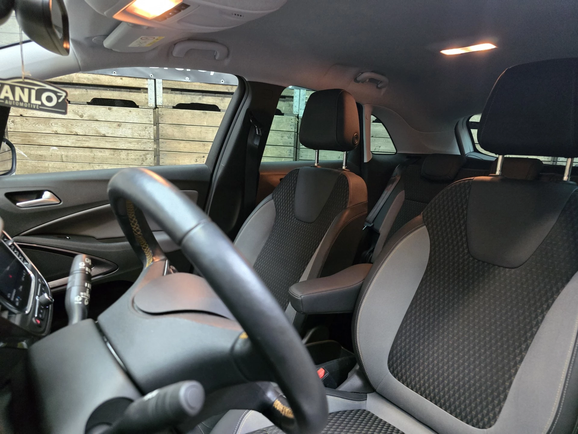 Hoofdafbeelding Opel Crossland X