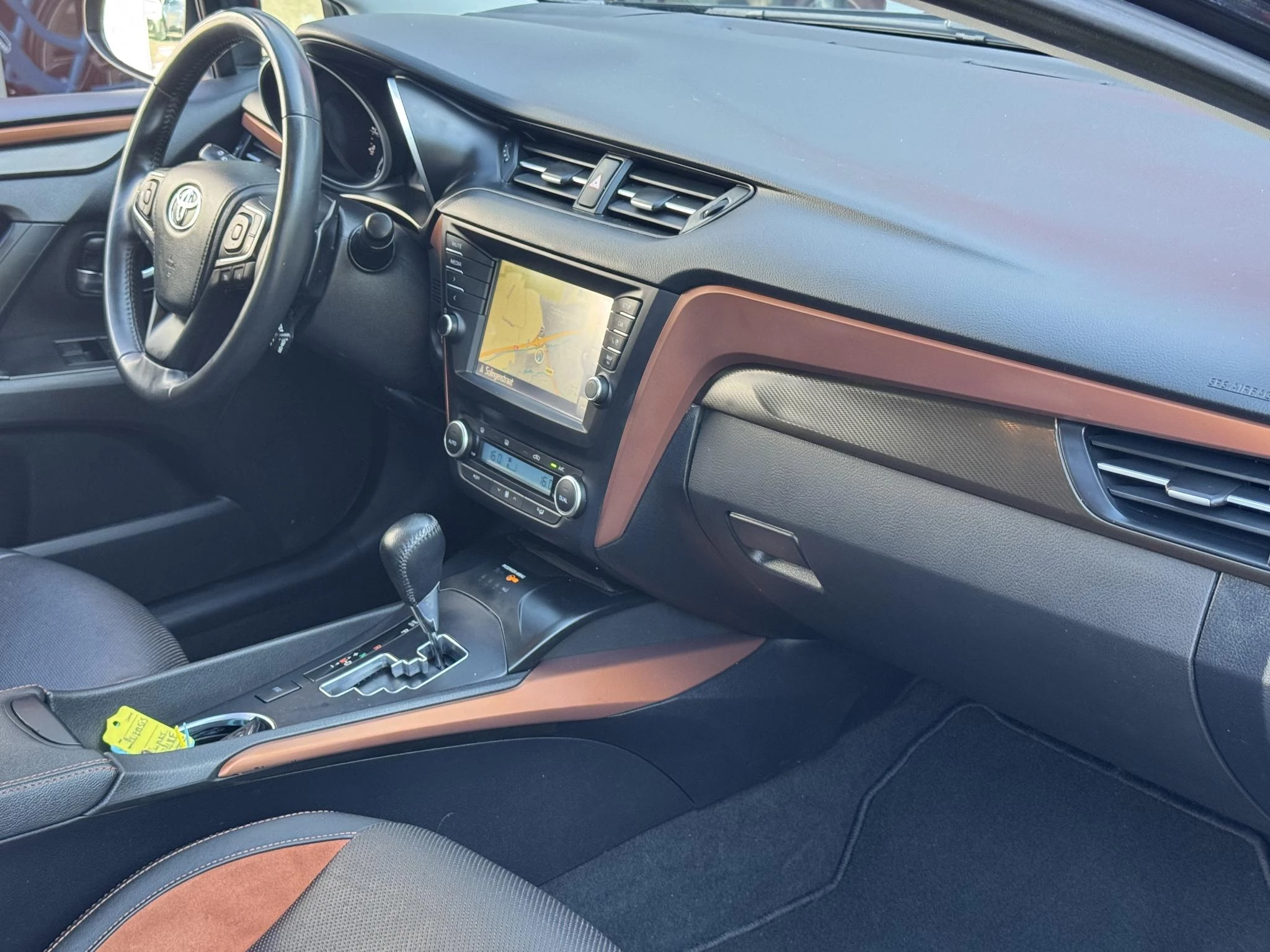 Hoofdafbeelding Toyota Avensis