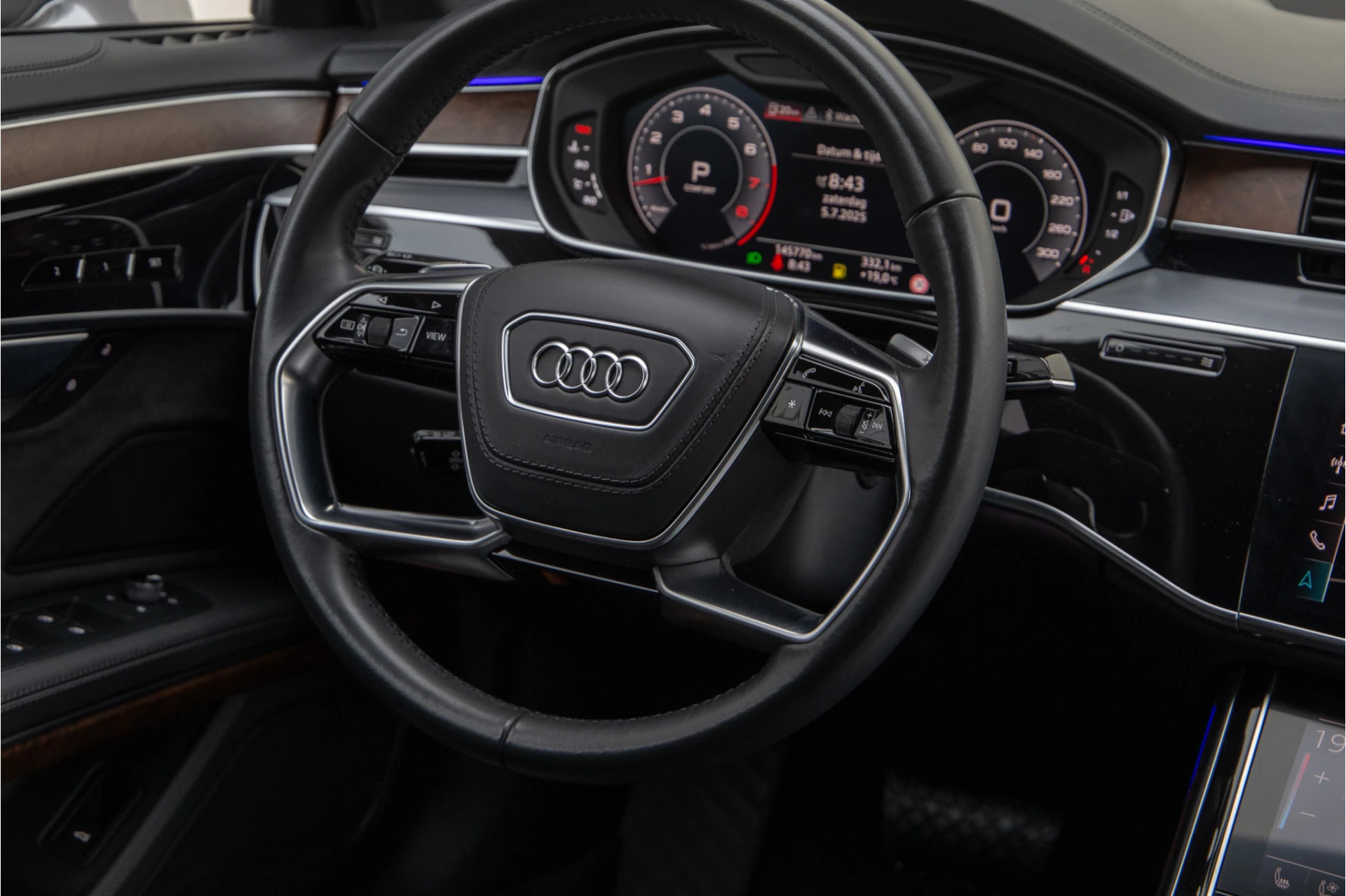 Hoofdafbeelding Audi A8