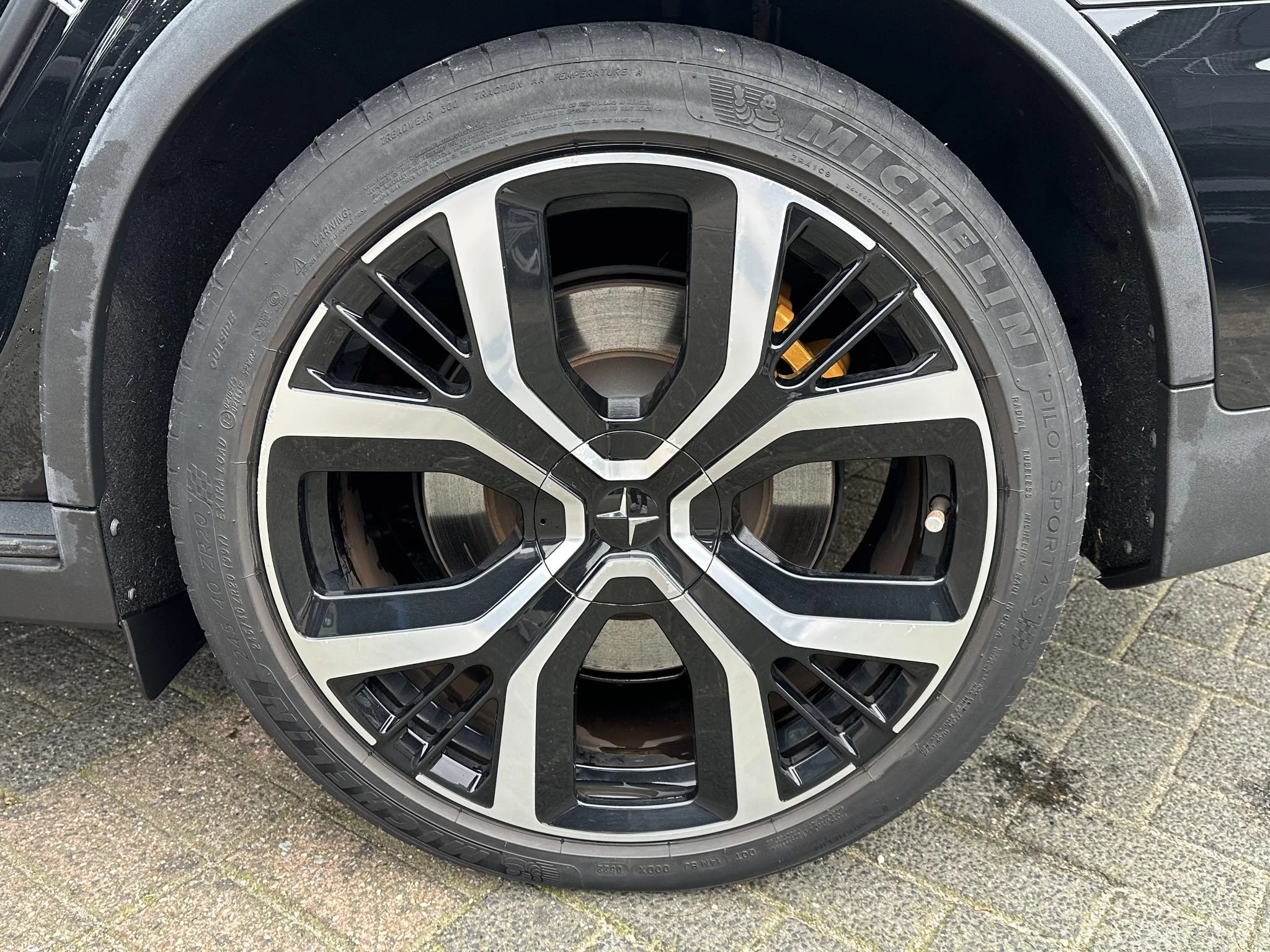 Hoofdafbeelding Polestar 2