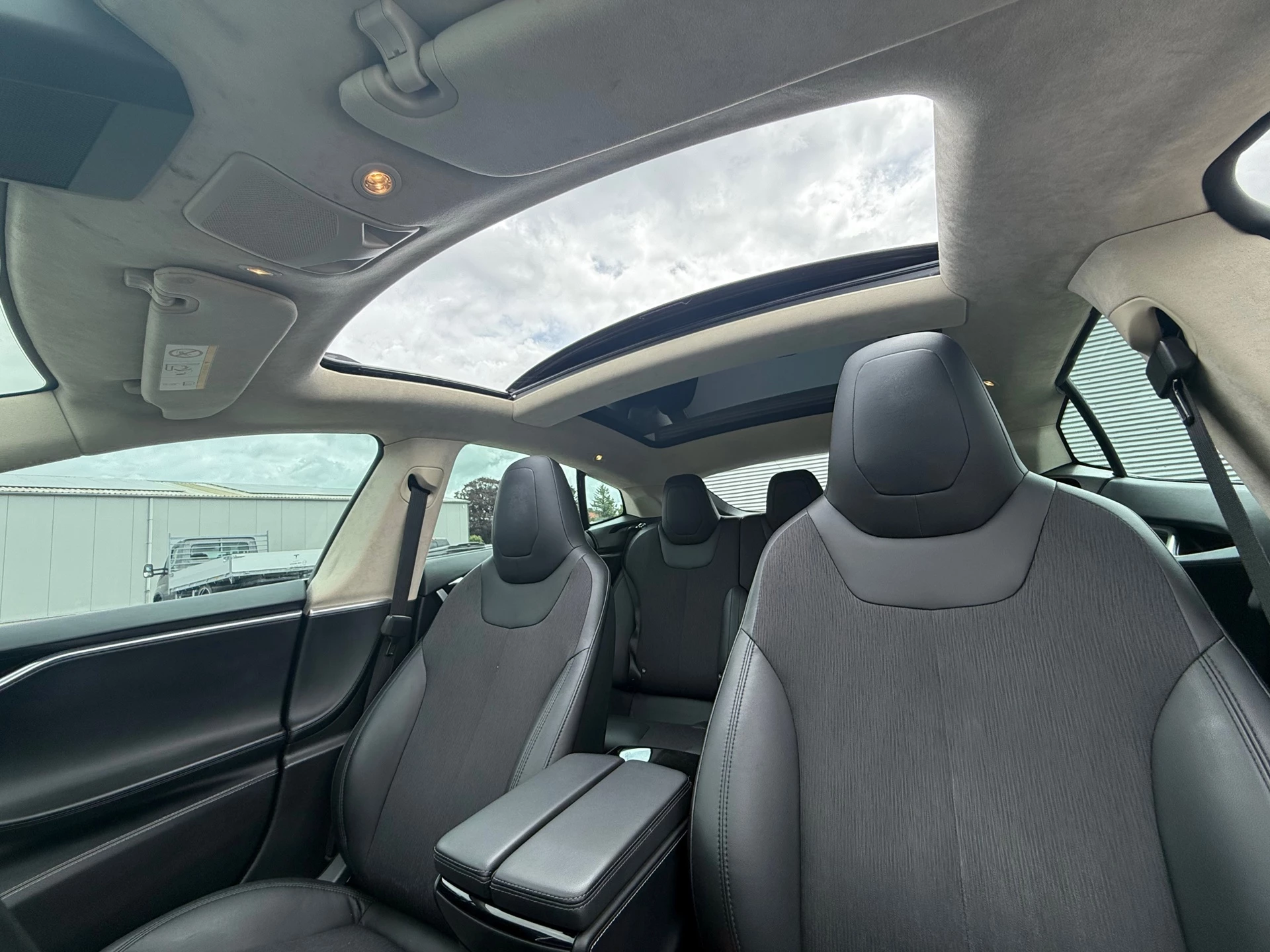 Hoofdafbeelding Tesla Model S