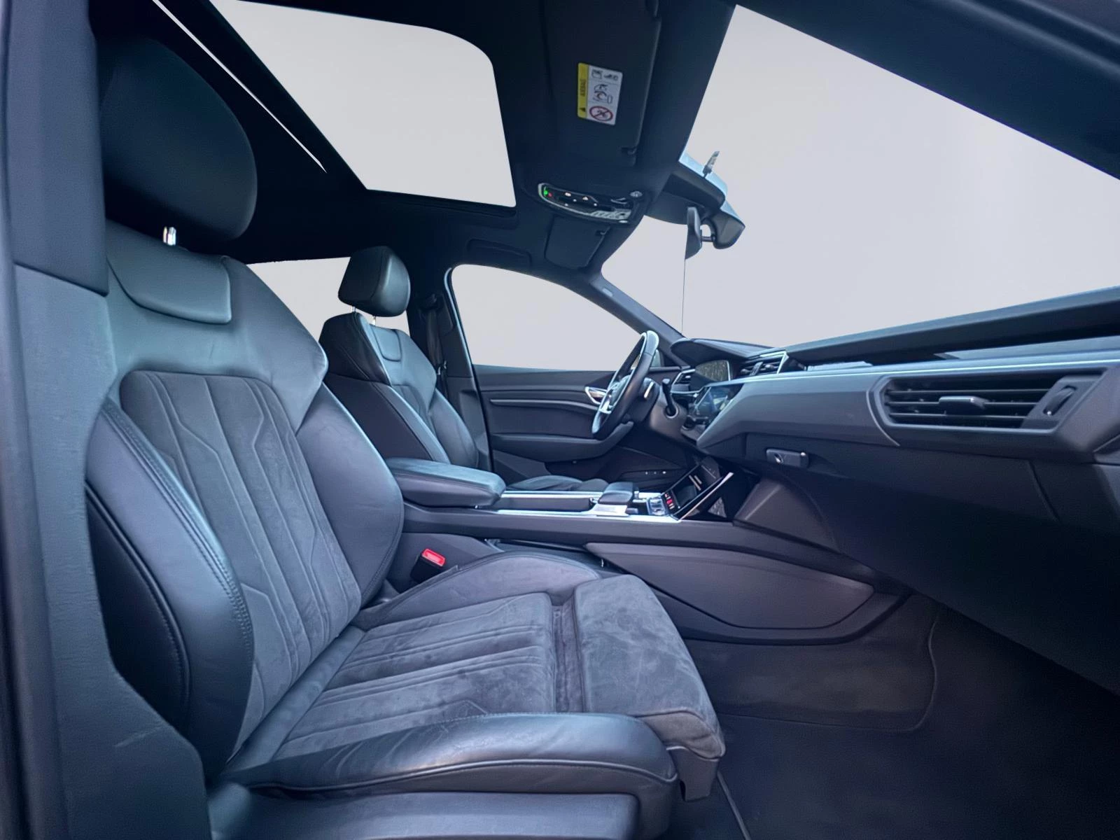 Hoofdafbeelding Audi e-tron