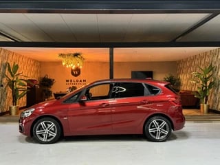 BMW 2-serie Active Tourer 218i Sport Line Garantie Trekhaak Navi Cruise Clima Hoge Instap Rijklaar