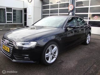 Audi A4 Limousine 1.8 TFSIe Edition  met onderhoudshistorie + N.A.P